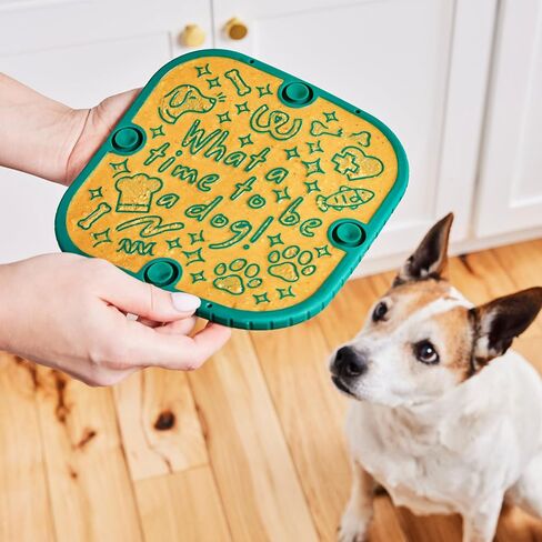 WOOF FlipMat بساط لعق سهل التنظيف للكلاب - بساط تغذية بطيء بتصميم مزدوج الجوانب غير قابل للانزلاق - سيليكون خالٍ من مادة BPA - بساط لعق - ألعاب تفاعلية للكلاب - أخضر in Kuwait
