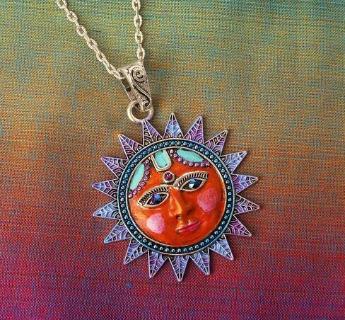 Painted Long Silver Plated Large Boho Sun Face Pendant Necklace Sparkling Crystal Rhinestones Celestial Bohemian Jewelry for Women in Kuwait