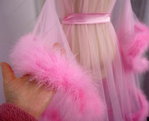 Old Hollywood Feather Robe Sexy Boudoir Robe Feather Bridal Robe Tulle Illusion Long Wedding Scarf New Custom Made in Saudi Arabia