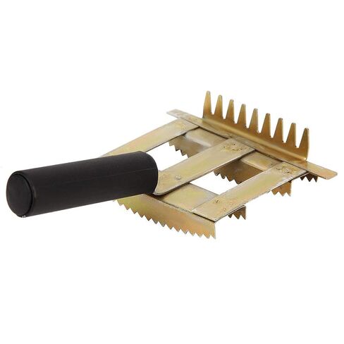 Antipruritic Hair Rake Comb for Cattle with Comfortable Grip, 100% Brand New 8.6oz Cattle Hair Brush in Kuwait