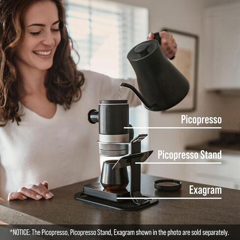 حزمة WACACO Picopresso: ماكينة صنع الإسبريسو المحمولة (مع حقيبة واقية) + مقياس الضغط - ماكينة صنع القهوة اليدوية للسفر ذات المستوى الاحترافي لطحن فائق النعومة ومراقبة الضغط بدقة in Kuwait