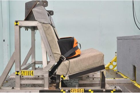 Sleepypod Air - شركة طيران معتمدة للقطط والكلاب (رمادي فحمي) in Kuwait