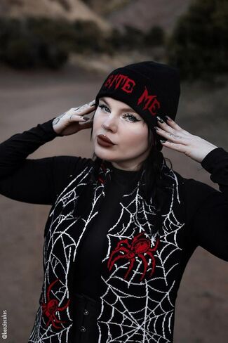 VampireFreaks Bite Me Beanie باللون الأسود in Saudi Arabia