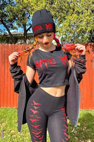 VampireFreaks Bite Me Beanie باللون الأسود in Saudi Arabia