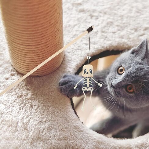 2pcs Halloween Catnip for Indoor Cats, Soft Plush Ghost and Skull Interactive Kitten, Portable Funny Cat for Biting and Playing in Kuwait