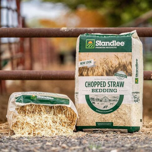 Standlee Hay Company Wheat or Barley Chopped Straw for Animal Bedding in Kuwait