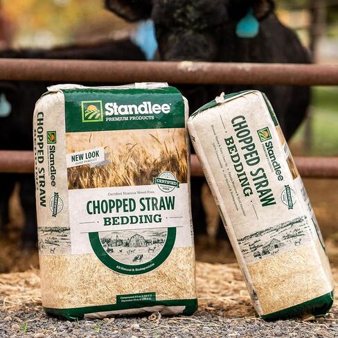 Standlee Hay Company Wheat or Barley Chopped Straw for Animal Bedding in Kuwait