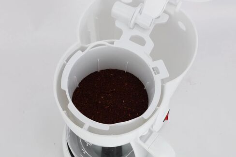 White 5-cup drip coffee maker. Compact coffee brewer for home kitchens and small spaces. in Kuwait