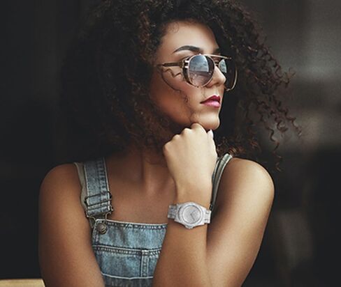 ساعة فانميس الفاخرة للجنسين مرصعة بالكريستال العائم والألماس والتقويم الرقمي كوارتز ساعة رسمية للعمل ومؤشر مضيء مع سوار من الفولاذ المقاوم للصدأ in Kuwait