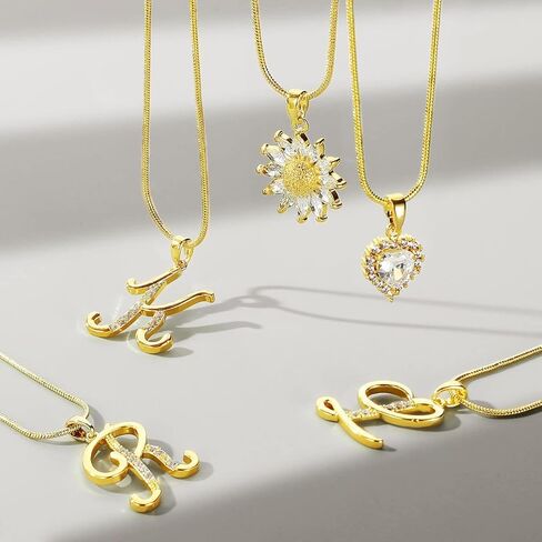 قلادات أولية للنساء، قلادة بحروف مطلية بالذهب عيار 18 قيراط للنساء المراهقات والبنات المراهقات وهدايا عائلية للصداقة، مجوهرات أنيقة بحروف لامعة مكعبة الزركونيا طول سلسلة ثعبان 17.7 بوصة + 2 بوصة in Kuwait