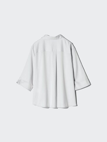 بلوزة Uniqlo رايون بياقة سكيبر | 3/4 كم | مخطط in Kuwait