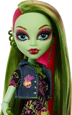 دمية Monster High Boo-riginal Creeproduction، نسخة قابلة للجمع من Venus McFlytrap مع حامل الدمية والمذكرات وChewlian للحيوانات الأليفة in Kuwait