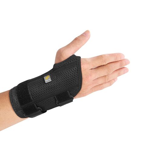 Bracoo Wrist Brace for Carpal Tunnel Day & Night, Adjustable Wrist Support Wrap with Splint, For Women Men, Fit Right Left Hand, Arthritis, Tendonitis, Sprain, Carpal Tunnel Syndrome, WB31 in Saudi Arabia