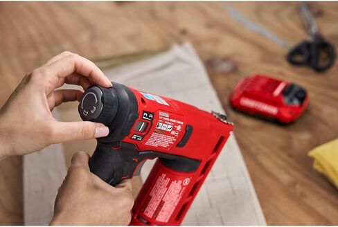 مسدس تدبيس V20 من CRAFTSMAN، دباسة تاج عريضة مقاس 3/8 بوصة، مسدس تدبيس لاسلكي يعمل بالبطارية، أداة فقط (CMCN410B) in Kuwait
