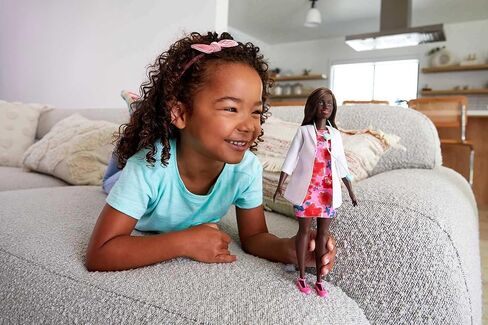 Barbie Nurse Blonde Doll (12-in) with Scrubs Featuring a Medical Tool Print Top & Pink Pants, White Shoes & StethoscopeAccessory, Great For Ages 3 Years Old & Up in Saudi Arabia