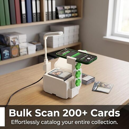 ماسح ضوئي احترافي لبطاقات TCG - صينية بسعة 200+ - تناسب البطاقات ذات الأكمام والبطاقات الخام - مشبك عالمي للخدمة الشاقة - ارتفاع قابل للتعديل لتطبيقات TCG - مصباح LED متحرك مضاد للتوهج باللون الأسود in Kuwait