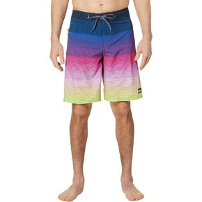 Quiksilver Men's Standard Surfsilk Massive 20 Boardshort Swim Trunk