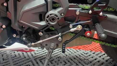 PROCNC مجموعات خلفية من الألومنيوم للدراجات النارية أوتاد قدم مجموعات خلفية مسند للقدمين مناسب لـ Kawasak-i Ninja650 2017-2025 Z650 2017-2025 (أسود) in Kuwait