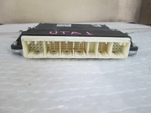 وحدة التحكم ECM للمحرك تناسب 10-11 متوافقة مع Toyota Tacoma 89661-04E41 8966104E41 in Kuwait