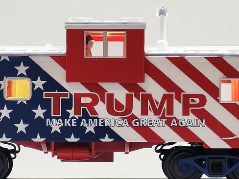 Extended Vision Caboose 'Donald J. Trump' #4547 بواسطة قطارات MTH الكهربائية in Kuwait