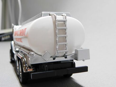 شاحنة خزان النفط MTH RAILKING دونالد جي ترامب DIE-CAST مقاس 1:50 مقياس O 30-50121 in Kuwait
