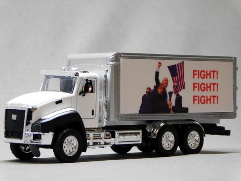 شاحنة صندوقية من MTH RAILKING دونالد جي ترامب DIE-CAST بمقياس 1:50 مقاس O 30-50120 in Kuwait
