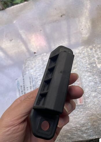 لتويوتا OE 84840-47040 مفتاح تحرير الباب الخلفي لـ ياريس ، بريوس ، لـ RAV4 ، RX in Kuwait