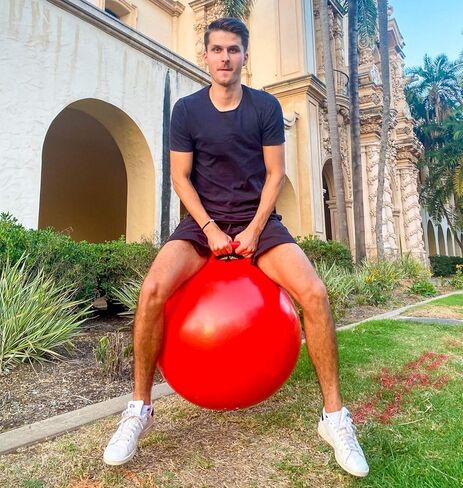 AppleRound Hippity Hoppity Jumping Ball with Pump, Bouncy Ball with Handle, 20in/50cm Diameter for Age 7-10, Kangaroo Bouncer, Space Hopper with Handle for Children, Plain Color (Red) in Kuwait