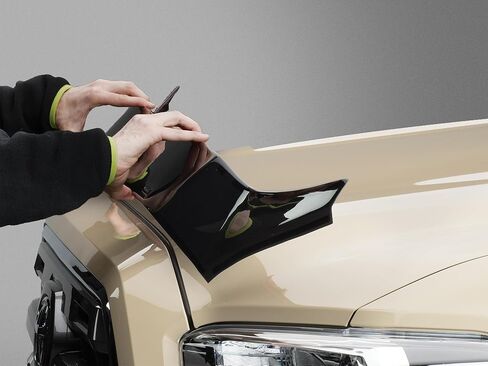 واقي غطاء محرك السيارة WeatherTech غطاء محرك السيارة منخفض المستوى لسيارة شيفروليه سيلفرادو 1500، سيلفرادو 1500 LTD - (55178IM)، لون داكن in Kuwait
