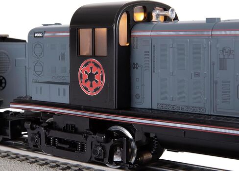 مجموعة القطارات الكهربائية ليونيل ديزني ستار وورز إمباير RS-3 LionChief O Gauge مع بلوتوث 5.0 وجهاز التحكم عن بعد وسيارات الشحن وFasTrack - أضواء وأصوات جاهزة للتشغيل، مجموعة قطارات نموذجية، للأعمار من 14 عامًا فما فوق in Kuwait