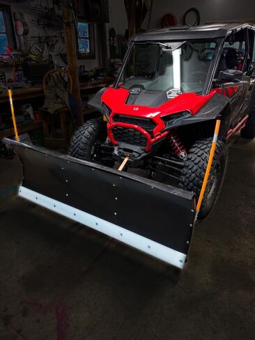 Denali PLOWS® طقم محراث ثلج بولي عالي الدقة مقاس 72 بوصة يناسب قائد Can-Am لعام 2021-2026. in Kuwait
