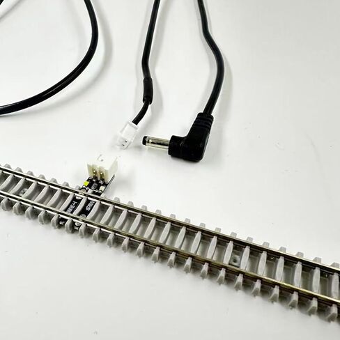 طقم التحكم في مسار القطار N Scale مع وحدة التحكم القياسية Power Pack، رمادي، مسار 11 بوصة، 5 قطع in Kuwait