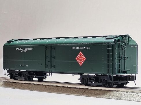 M.T.H. Electric Trains MTH Premier Railway Express Agency R50B Express Reefer #301 O Gauge 20-94754-301 in Kuwait