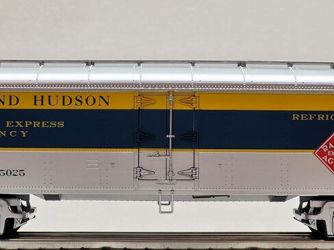 M.T.H. Electric Trains MTH Premier Delaware & Hudson R50B Express Reefer #15025 O Gauge 20-94755-15025 in Kuwait