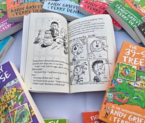 مجموعة مجموعة سلسلة Treehouse Story من 1 إلى 13 مع صندوق غلاف ورقي كتب الفصل المبكر لمغامرة الخيال السحري للقراء الصغار هدية بيت الشجرة in Kuwait