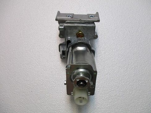 1963-64 Corvette head light motor, passengers side, new in Kuwait