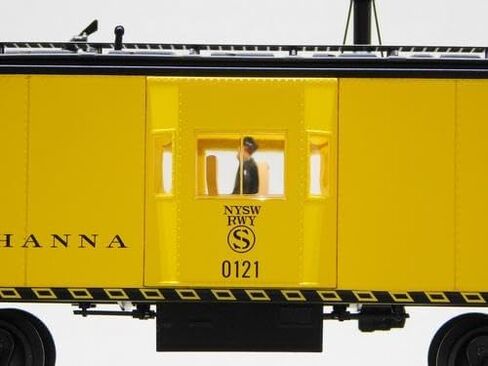 ليونيل سسكويهانا باي ويندو كابوز #0121 O Gauge Train CAR 2526720 in Kuwait