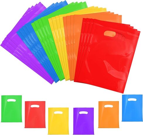 حقائب هدايا صغيرة للحفلات البلاستيكية، 100 قطعة مقاس 6 × 8 بوصات للأطفال، أكياس حلوى الحلوى بمقبض لحفلات أعياد ميلاد الأطفال، وعيد الشكر، والكريسماس، والهالوين، 10 ألوان in Kuwait