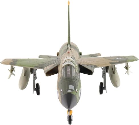 هواية ماستر | نسخة طبق الأصل من الطائرات العسكرية بمقياس 1:72 | F-105F قارب عرض النهر الأحمر 63-8331، 354 TFS:355 TFW، Takhki RTAFB | الموديل HA2523 in Kuwait