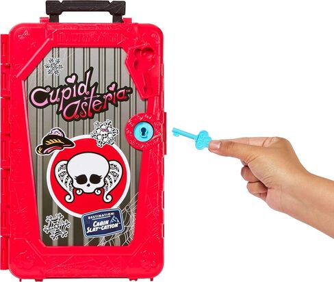 مجموعة دمية وإكسسوارات Monster High Skulltimate Secrets Cupid Asteria، الوجهة: Cabin Slay-Cation مع حقيبة وأكثر من 19 مفاجأة مثل الملابس in Kuwait