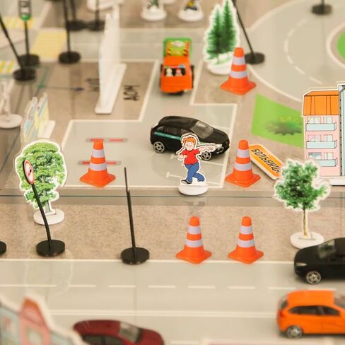 7 قطع من مخاريط المرور الصغيرة من ستوبوك، ألعاب لافتات الطرق للأطفال، مخاريط السلامة التعليمية المحمولة للعب الأدوار والتوعية المرورية in Kuwait