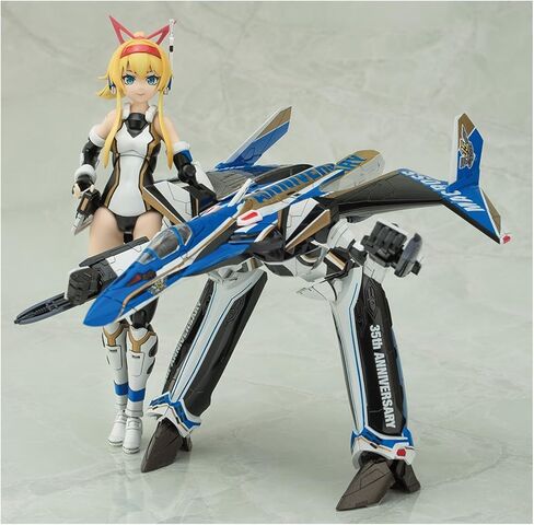 V.F.G. VF - 31J Siegfried Macross 35th Anniversary Macross Δ ACKS [MC - 02] in Kuwait