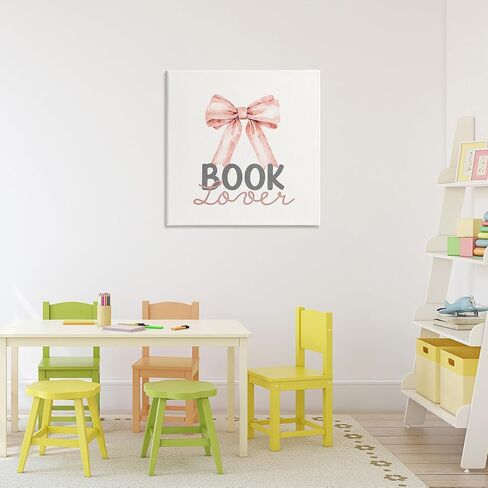 Stupell Industries 'Book Lover Pink Bow'، لوحة فنية من القماش، مقاس 24 × 24 بوصة، سهلة التعليق ومتينة، صُنعت في الولايات المتحدة الأمريكية، بواسطة Kim Allen in Kuwait