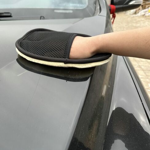 Car Cleaning Gloves, Soft Plush Microfiber Car Wash Kit for Car Detailing, Reusable Wash Mitt for Dusting, Polishing, Wiping, Interior and Exterior Auto Maintenance, 1 Pack in Saudi Arabia