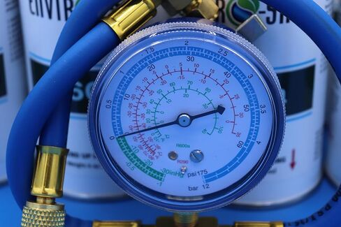 مبرد Envirosafe R600a - علبة 6 أونصة - R600a للتدفئة والتهوية وتكييف الهواء (HVAC) للاستخدام في حاوية سعة 6 أونصة (3 عبوات) - مع مقياس شحن نحاسي in Kuwait