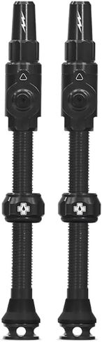 صمامات Muc‑Off Big Bore Lite بدون أنابيب XL (60 مم) - أسود، صمام بريستا عالي التدفق مع تصميم مستقيم بدون قلب، ألومنيوم 7075 CNC، صمام كروي غير قابل للصدأ، قاعدة سهلة الإدخال، 4 مم in Kuwait