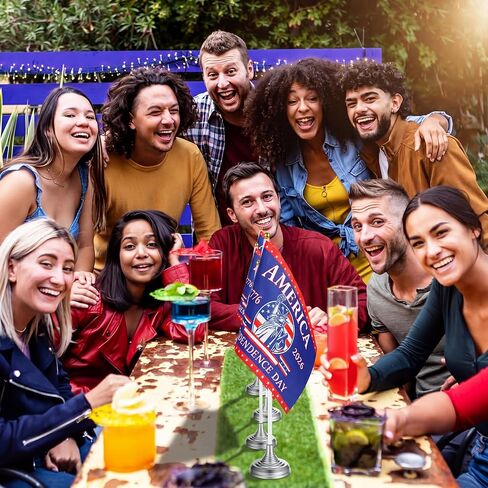 مجموعة علم سطح المكتب 12 قطعة من Frienda مقاس 8 × 5.5 بوصة علم سطح المكتب الوطني للولايات المتحدة الأمريكية مع أعلام عصا صغيرة للذكرى السنوية للقطب مقاس 12 بوصة للاحتفال بيوم الاستقلال وديكور طاولة المكتب المنزلي in Kuwait