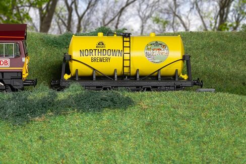Hornby R60283 Northdown Brewery Pale Ale Mary Tanker Freight Wagons, Yellow in Kuwait