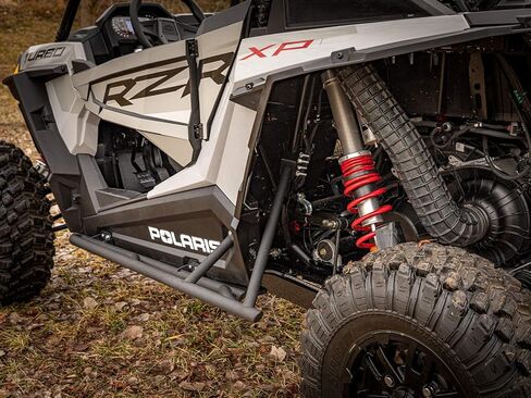 قضبان نيرف الانزلاقية الصخرية شديدة التحمل من SuperATV لعام 2016+ Polaris RZR XP Turbo | التجاعيد السوداء | مصنوعة من أنابيب فولاذية بقطر 1.5 بوصة | تحمي من الأشجار والصخور على الطرق الضيقة in Kuwait
