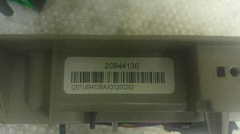 نظام الترفيه بشاشة Info-GPS-TV يناسب 07-14 Tahoe Yukon Escalade 15948136 in Kuwait